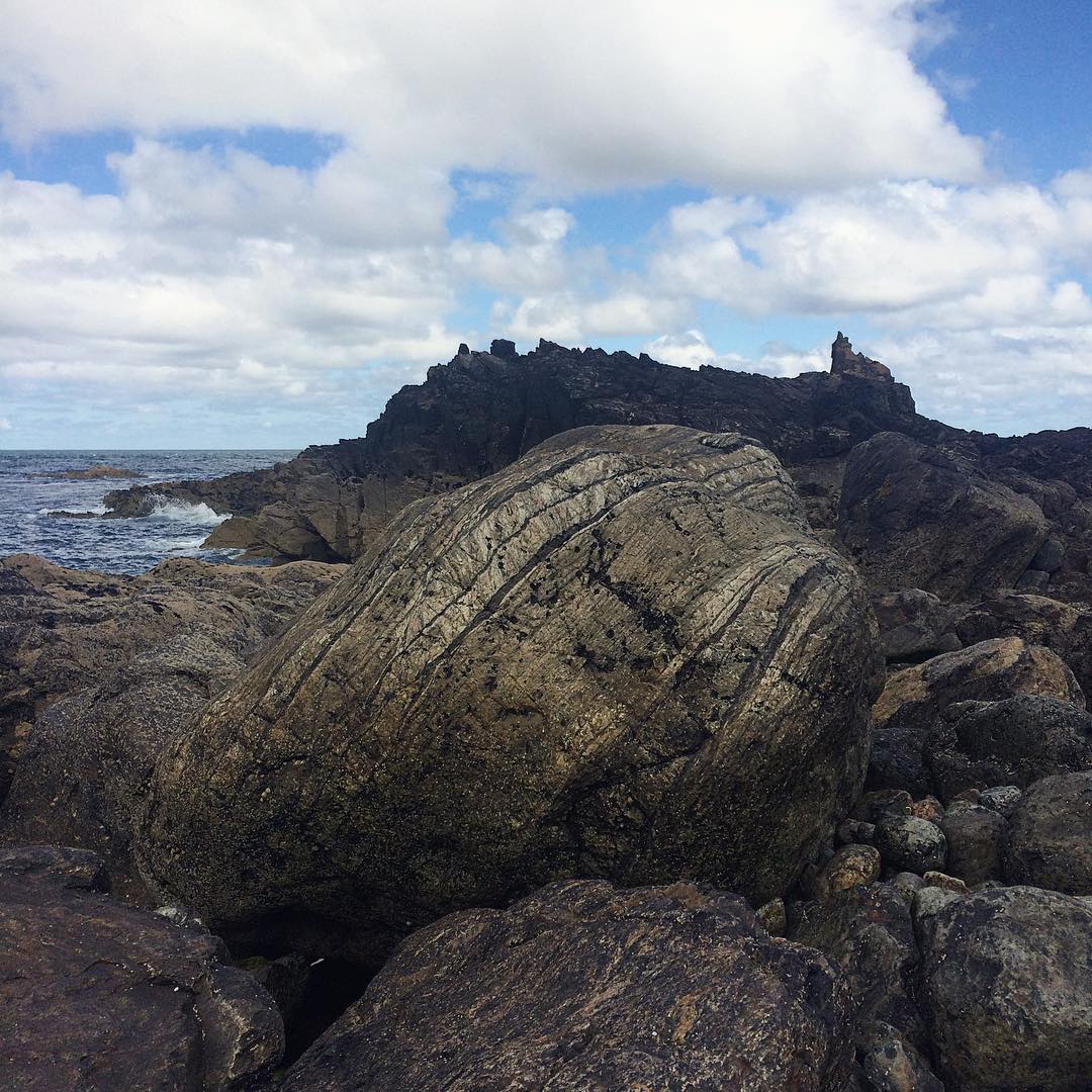 Gratuitous photo of a boulder #cornwall #coast #coastal #path #rocks