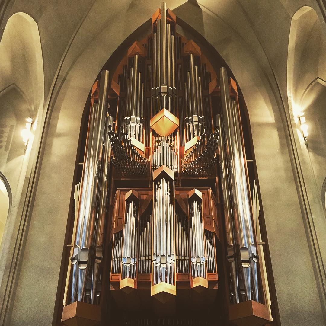 The gunship #pipe #organ, #pipes coming out of pipes. #hallgrimskirkja #hallgrímskirkja #church #kirkja #pipeorgan #architecture